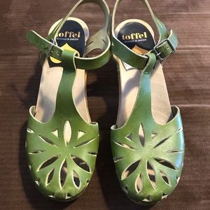 Swedish Hasbeens Lacy